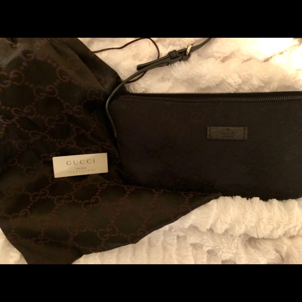 GUCCI SMALL SHOULDER BAG